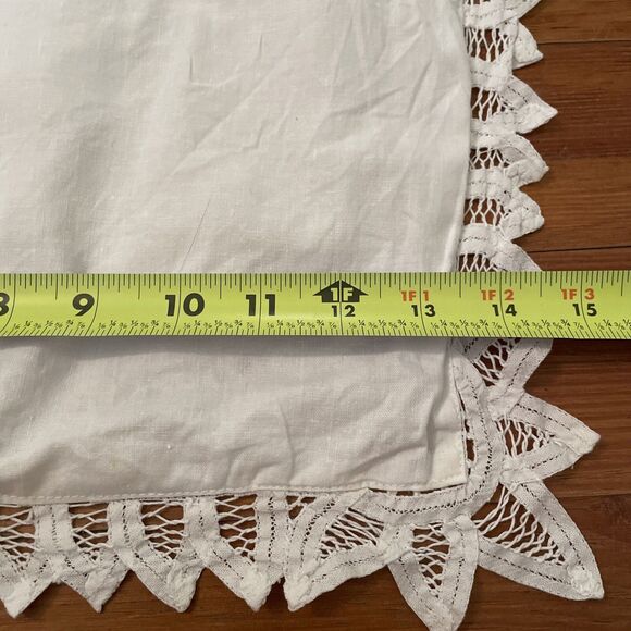 Vintage White Cotton Battenburg Lace Pillow Cover 14 in Square - Picture 4 of 6